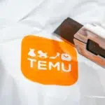 UE introduce o taxa de 3 euro pentru coletele de pe Temu si Shein. Masura intra in vigoare miercuri