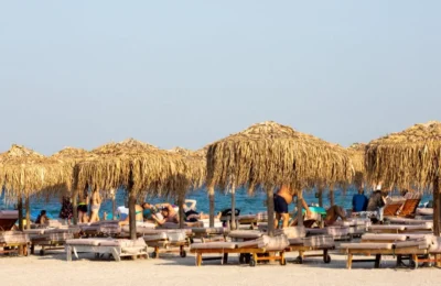 Peste 90.000 de turisti pe litoral in acest weekend. Preturile au crescut cu 10 procente