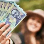 Statul ofera vouchere de vacanta de 800 de lei in 2026. Plafonul salarial este de 6.000 de lei net