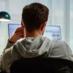 Statul acorda 200 de euro pentru calculatoare. Lista celor 2289 de tineri a fost publicata