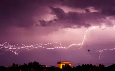 Furtuni puternice in Romania. ANM anunta ploi de 40 de litri pe metru patrat