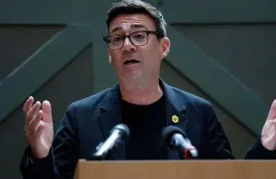 Andy Burnham preia functia de premier britanic. Keir Starmer demisioneaza oficial