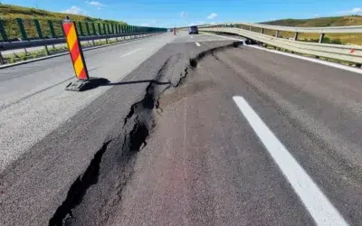 CNAIR inchide autostrada A10 la kilometrul 66 din cauza unei surpari. Traficul este deviat pe DN1