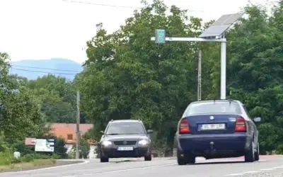 Soferii romani vor vedea emoticoane verzi si rosii pe drumuri. CNAIR instaleaza 145 de sisteme