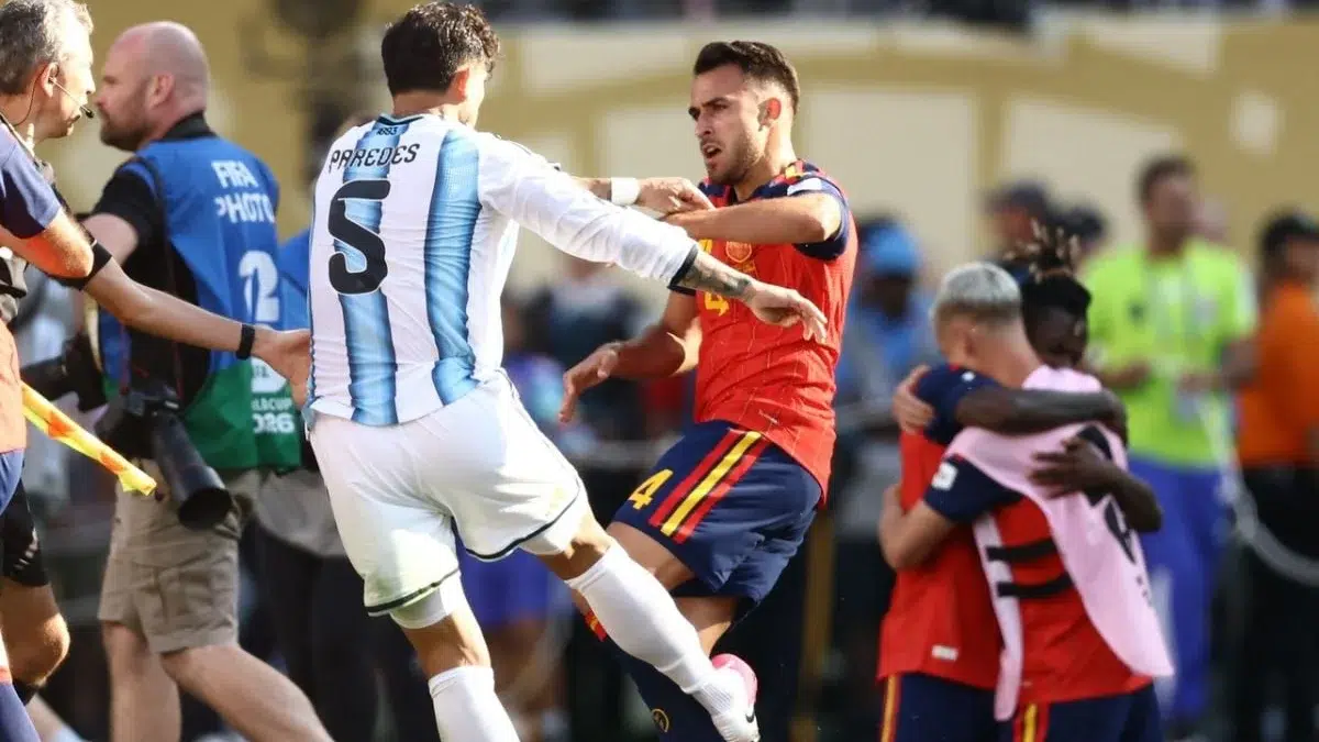 Spania castiga Cupa Mondiala cu 1 la 0. Leandro Paredes a sarit la bataie pe gazon dupa meci