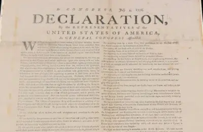 Voluntar descopera o copie rara a Declaratiei de Independenta a SUA. Documentul are 250 de ani