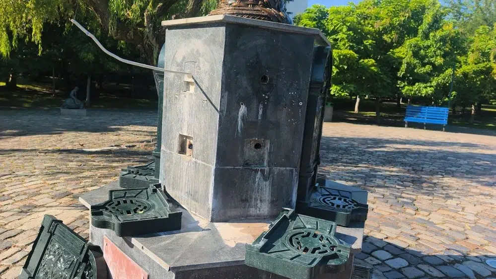 Fantana Maria Tanase din Sectorul 4 a fost vandalizata. Politia cauta vinovatii