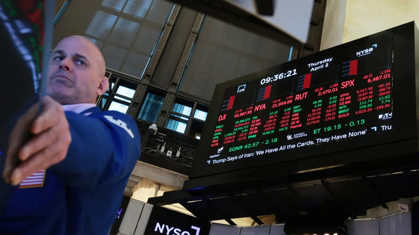 Fitch anunta o corectie majora pe piata tehnologiei. Investitiile in AI ating 700 de miliarde