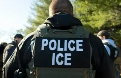ICE suspenda opririle in trafic in SUA. Doi imigranti au fost impuscati mortal