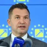 Ionut Stroe lanseaza Platforma Conservatoare in PNL si critica transferurile din AUR