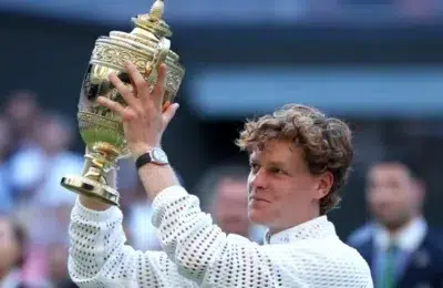 Jannik Sinner castiga din nou Wimbledon. Italianul il invinge pe Zverev in patru seturi