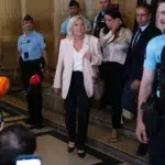 Marine Le Pen candideaza la presedintia Frantei. Judecatorii ii impun o bratara electronica