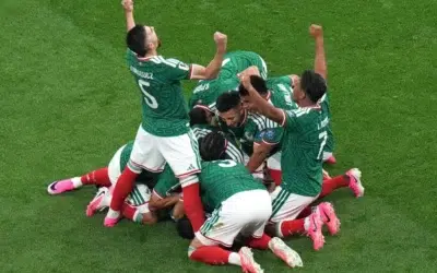 Mexic invinge Ecuador cu 2 la 0 la Cupa Mondiala. Echipa sparge blestemul de 40 de ani