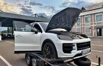 Poliția reține un Porsche de 150.000 de euro în Vaslui. Cehia a emis alerta cu o zi în urmă