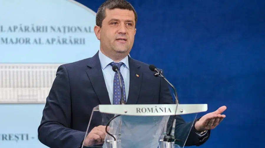Ministrul Apararii demite un comandant pentru achizitii ilegale. DNA ancheteaza 18 angajati MApN