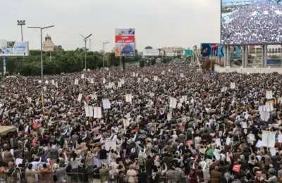 Rebelii Houthi anunta blocarea stramtorii Bab Al Mandeb. Pretul petrolului risca sa creasca