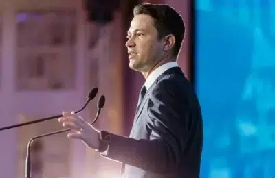 Robert Sighiartau il acuza pe Nicusor Dan de tentativa de rupere a PNL. Miza este Ilie Bolojan
