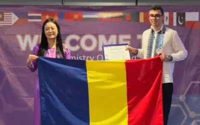 Teodor Moscalu creeaza un burete molecular antipoluare. Elevul de 17 ani vrea premiul Nobel