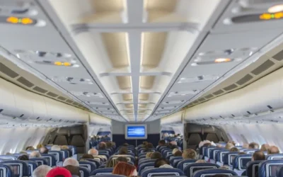 United Airlines inlocuieste scaunul din mijloc cu o masa. Schimbarea apare pe 50 de avioane Airbus