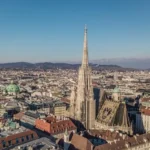 Viena majoreaza taxa turistica la 5 procente din luna iulie. Hotelierii austrieci critica masura