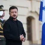 Parlamentul European critica decizia lui Zelenski. Polonia ii retrage o decoratie de stat