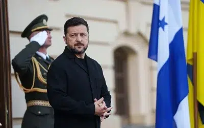 Parlamentul European critica decizia lui Zelenski. Polonia ii retrage o decoratie de stat