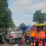 Masina rasturnata in Bacau dupa impactul cu un copac. Soferul de 54 de ani ajunge la spital