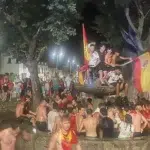 Un adolescent de 13 ani a murit strivit de o fantana in Spania. Sarbatorea victoria la Cupa Mondiala