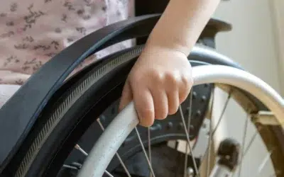 Primaria Dej acorda 1600 de lei pentru copiii cu handicap. Cererile se depun din 1 august