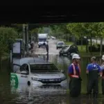IGSU extinde alerta de inundații până mâine la ora 10. Elevii întârziați dau BAC-ul la ora 13