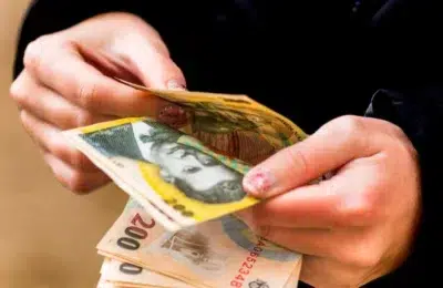 Zece banci primesc o amenda de 3,7 miliarde de lei. Ratele romanilor la credite ar putea scadea
