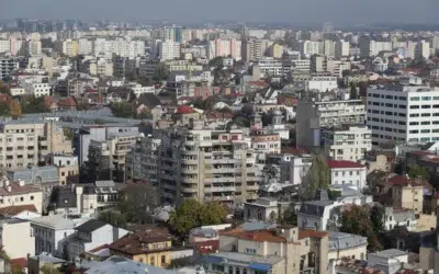 207 apartamente cu risc seismic închiriate ilegal în București. Airbnb și Booking listează ofertele