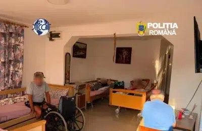 21 de pacienți evacuați din azilele din Bihor au ajuns la Sibiu fără acte. Un bărbat a murit