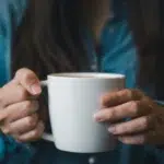 Consumul a 4 cesti de cafea pe zi reduce riscul de boli hepatice. Datele din 201 analize medicale