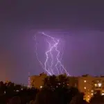 Furtuni puternice si grindina in 37 de judete. ANM emite doua coduri galbene
