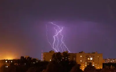 Furtuni puternice si grindina in 37 de judete. ANM emite doua coduri galbene