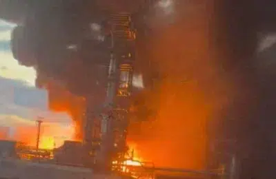 Ucraina ataca masiv infrastructura petroliera rusa. Moscova raporteaza 223 de drone doborate