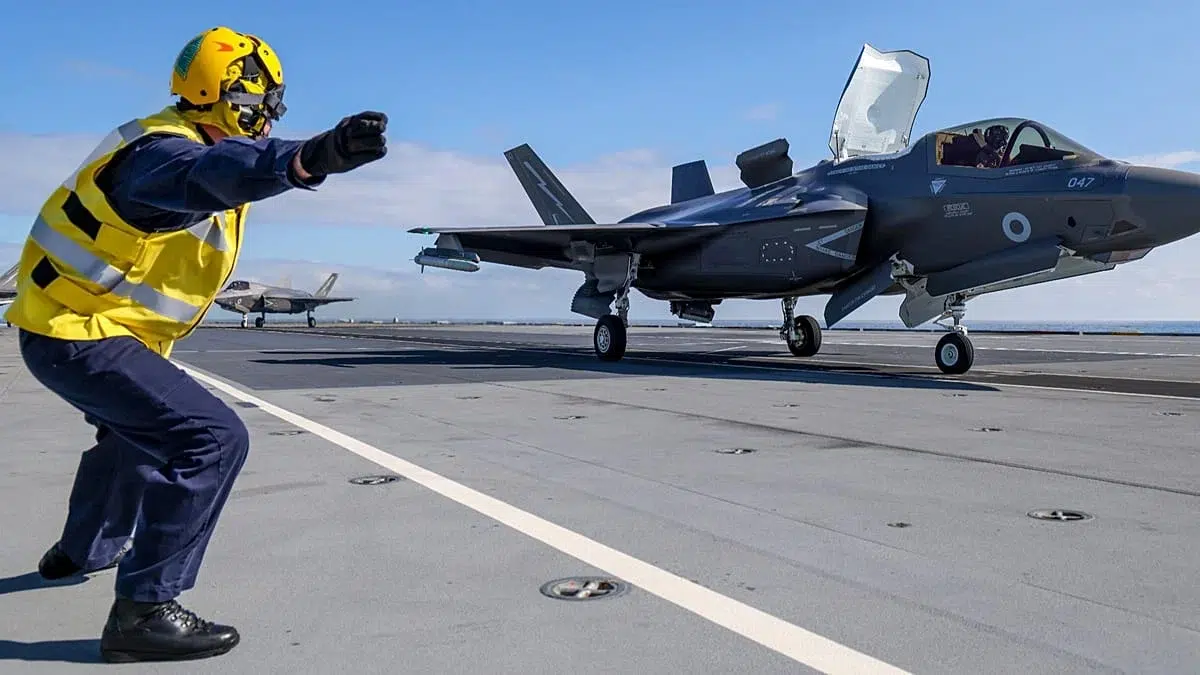Avioane F-35 britanice intercepteaza un aparat rusesc. Londra confirma incidentul in Marea Norvegiei