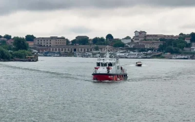 Nava cu propan lovita la 20 de mile de coasta Romaniei. Trei marinari au fost raniti