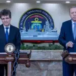 SPP pastreaza pistolul Gumusay primit de Nicusor Dan de la Erdogan. Ce prevede legea