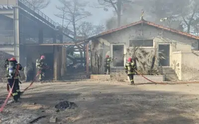 Pompierii romani intervin la un incendiu in Franta. Peste 150 de butelii GPL evacuate din camping