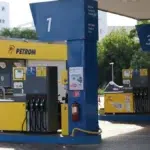 Pretul benzinei ajunge la 8,59 lei in Bucuresti. Cat costa motorina la pompa joi