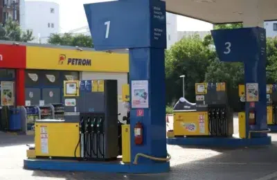 Pretul benzinei ajunge la 8,59 lei in Bucuresti. Cat costa motorina la pompa joi
