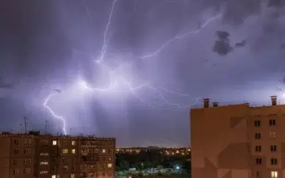 Furtuni puternice si grindina in 25 de judete. ANM anunta prognoza pana pe 10 august