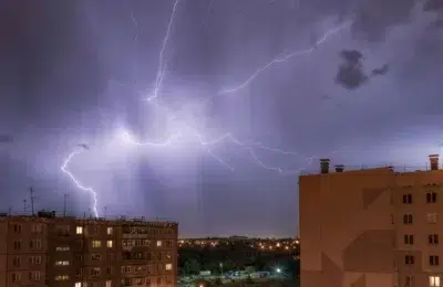 Furtuni puternice si grindina in 25 de judete. ANM anunta prognoza pana pe 10 august