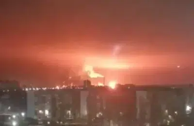 Dronele ucrainene distrug rafinaria din Saratov. 50 de milioane de rusi raman fara combustibil