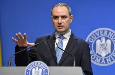 România își menține ratingul de țară dar rămâne fără bani. Economiștii anunță un blocaj financiar