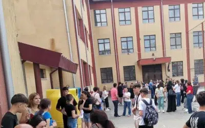 Elevi cu media 8,82 raman nerepartizati la liceu. Ministerul Educatiei anunta etapa a doua