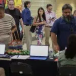 Salarii de 5000 de lei pentru absolventii fara diploma de Bacalaureat. Ce domenii fac angajari