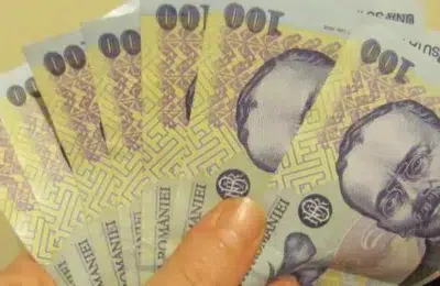 Salariul minim urca la 4.325 lei. Cati bani iau angajatii in plus si cum cresc amenzile auto